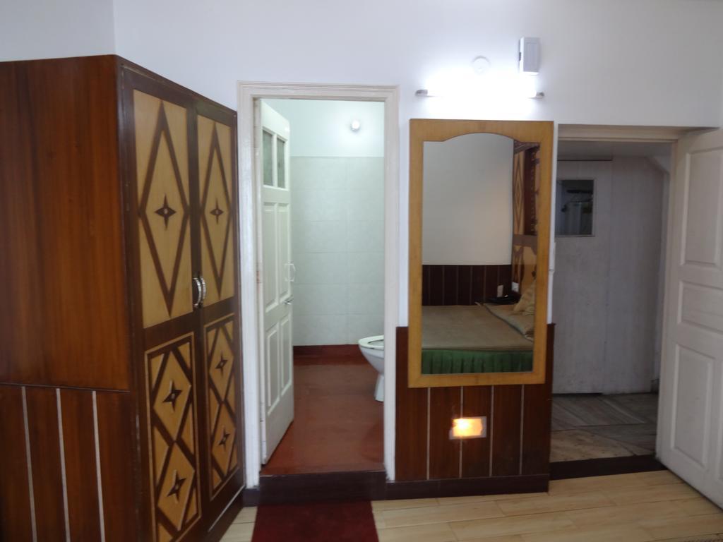 Hotel Ratan Dehradun Buitenkant foto
