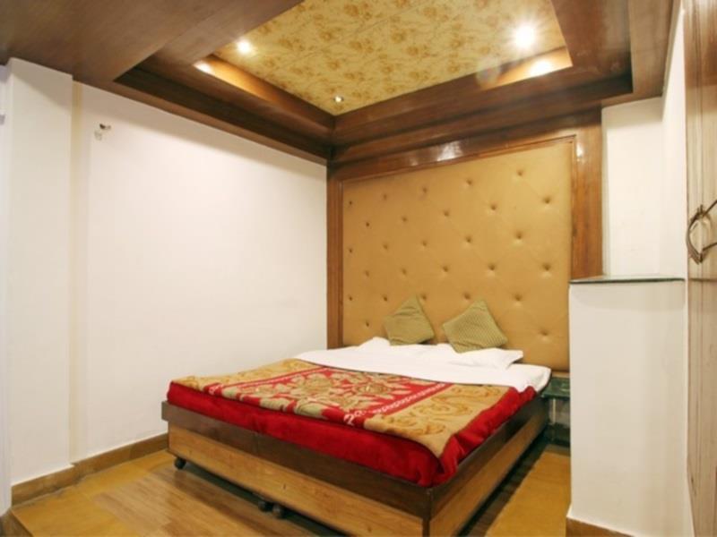 Hotel Ratan Dehradun Buitenkant foto